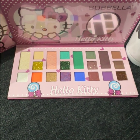 HELLO KITTY COMBO EYESHADOW PALLET AND ALUMINUM TUMBLER - Picture 8 of 8